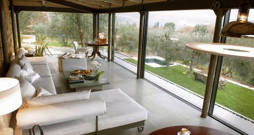 d_dsc5735_living_ok-1500x800